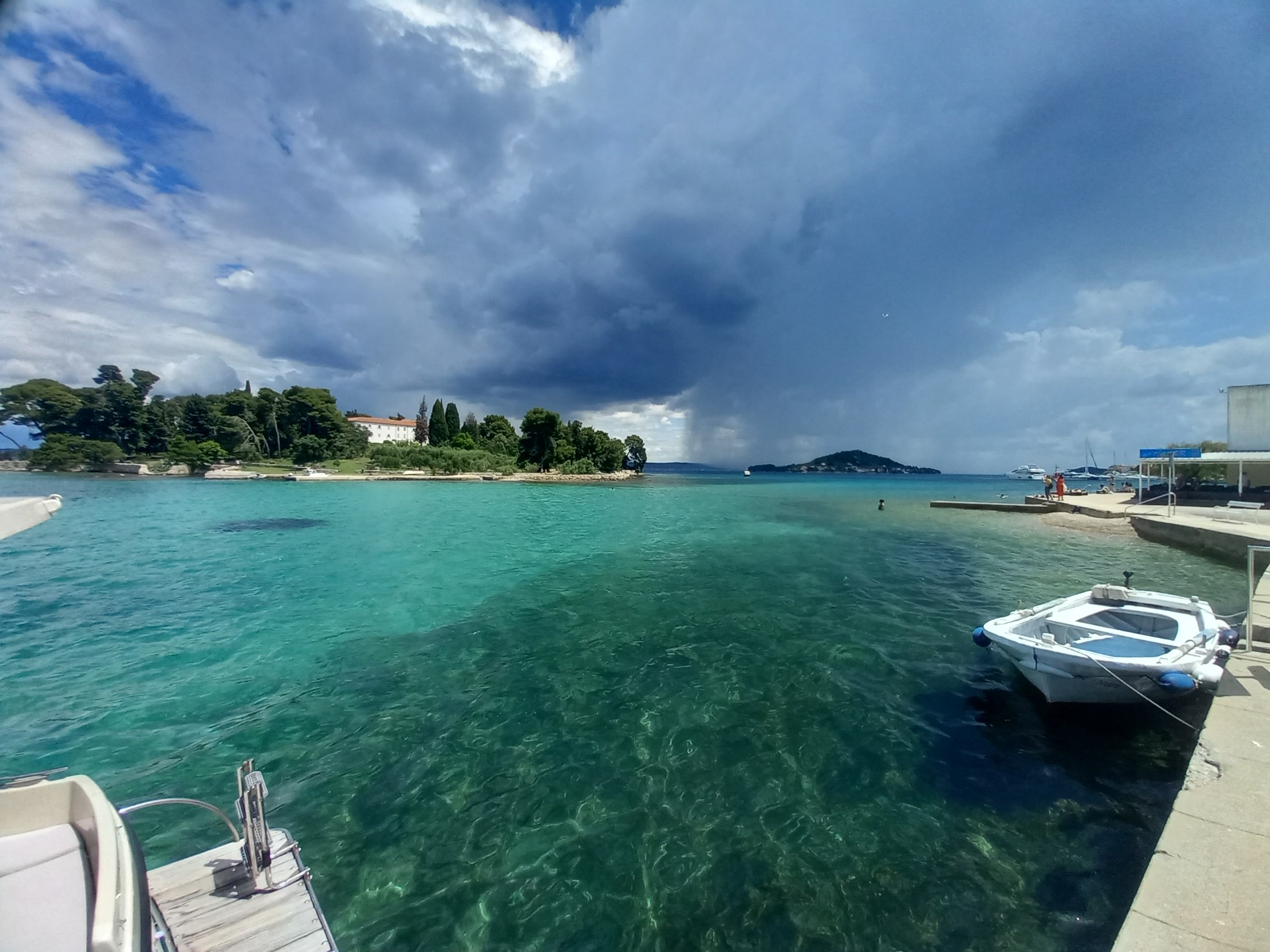 It is always a pleasure and the most beautiful thing when our customers enjoy.